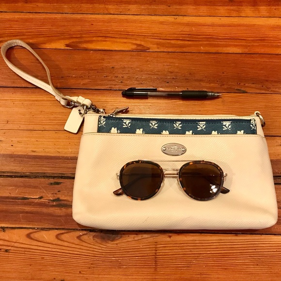 Rare Coach Wristlet with removable wallet - Picture 10 of 10